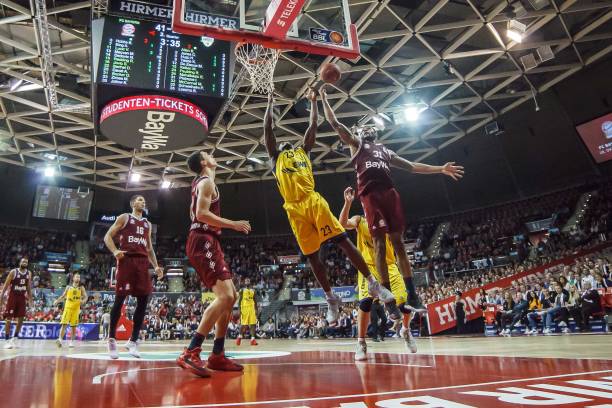 也折射出了 也折射出了